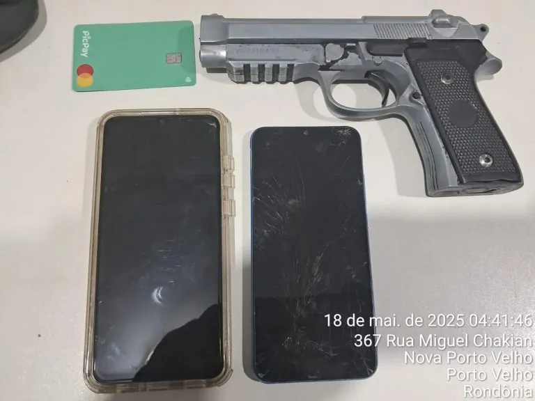 COMO O DIABO FOGE DA CRUZ - Menores são apreendidos após fuga louca com motocicleta adulterada e simulacro de arma em Porto Velho